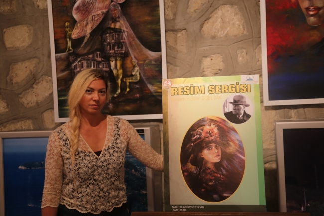 Yaptıkları şapka temalı eserleri müzeye hediye edecekler